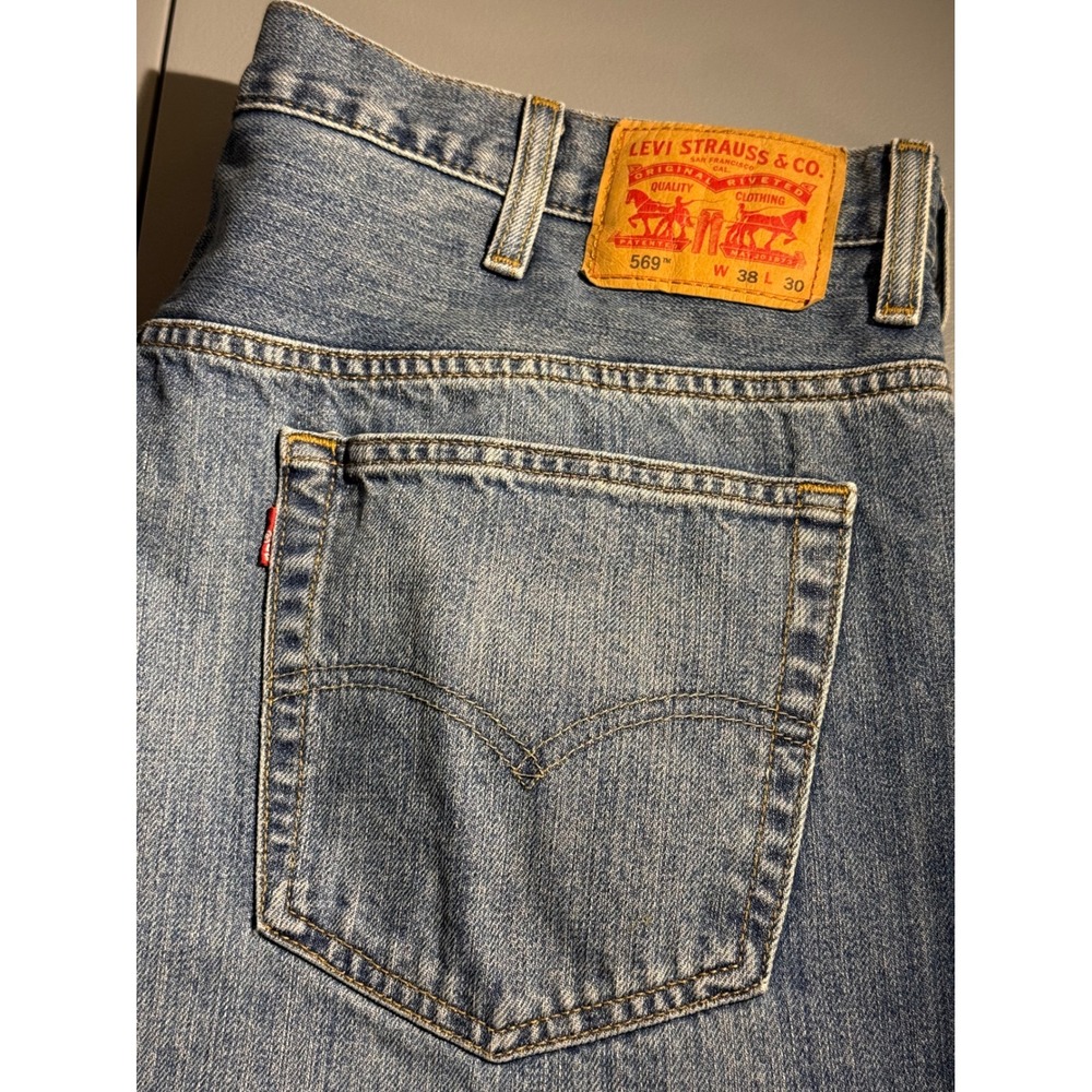Levis 569 Loose Straight Leg Jeans Mens 38x30 Light Wash Blue Denim Hemmed